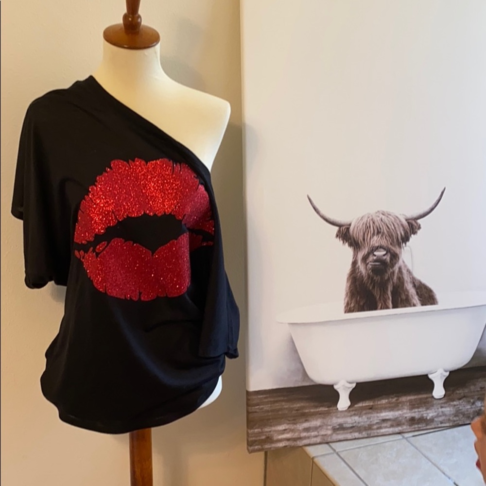 Sexy Red Lip! On a Black Slouchy Top.